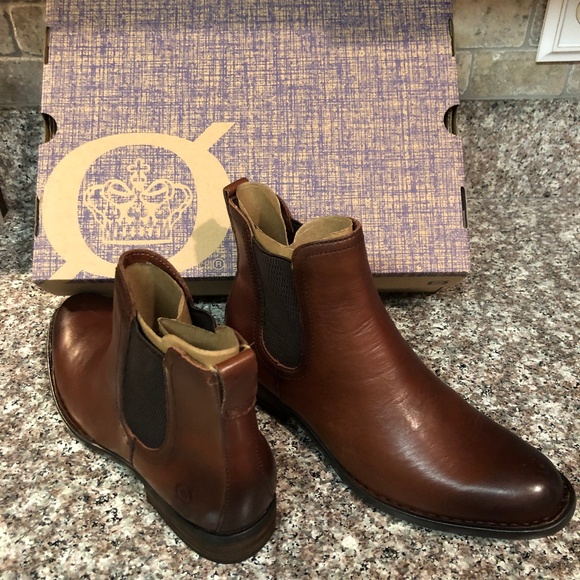 born casco chelsea boot